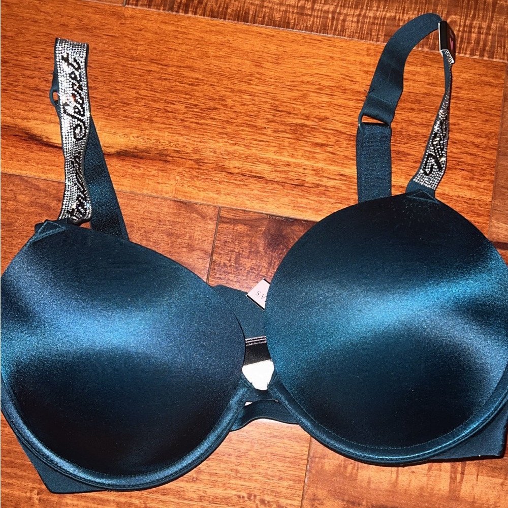 Victoria Secret shine embellished strap push up bra in a size 32DD